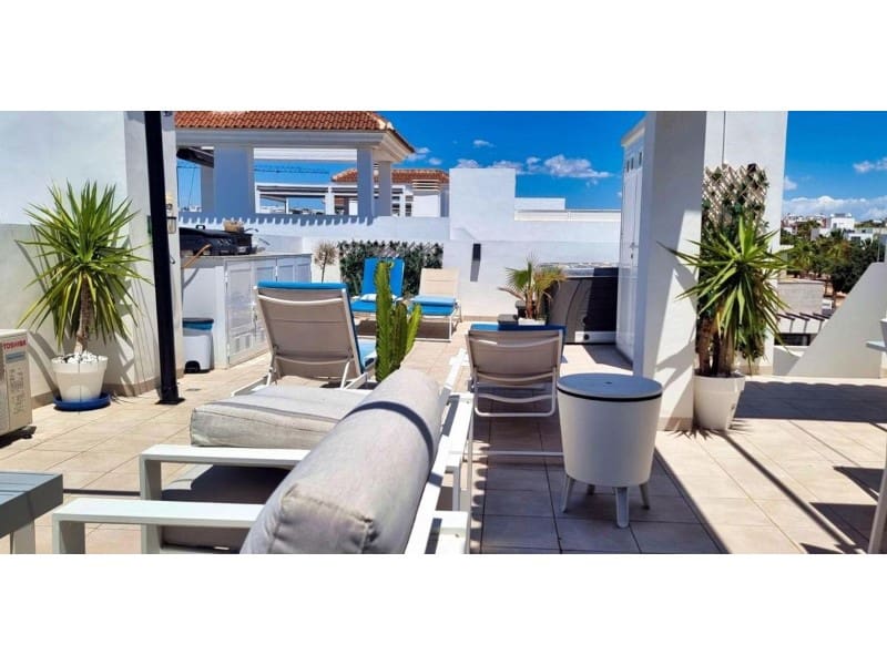 Chalet de 2 habitaciones en Benijófar en venta con piscina - 324.900 € (Ref: 9984923)