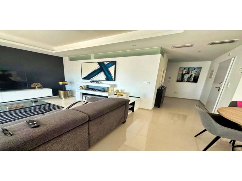 Chalet de 2 habitaciones en Benijófar en venta con piscina - 324.900 € (Ref: 9984923)