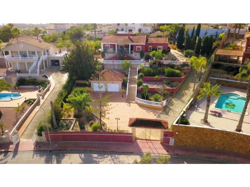 3 slaapkamer Villa te koop in Almoradi met zwembad - € 549.500 (Ref: 9984930)