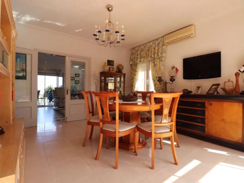 3 slaapkamer Villa te koop in Almoradi met zwembad - € 549.500 (Ref: 9984930)