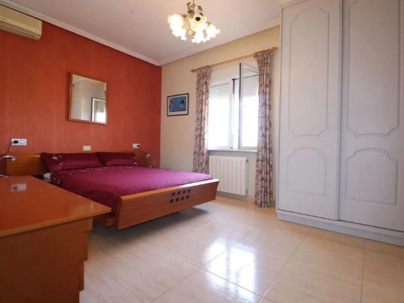 3 slaapkamer Villa te koop in Almoradi met zwembad - € 549.500 (Ref: 9984930)
