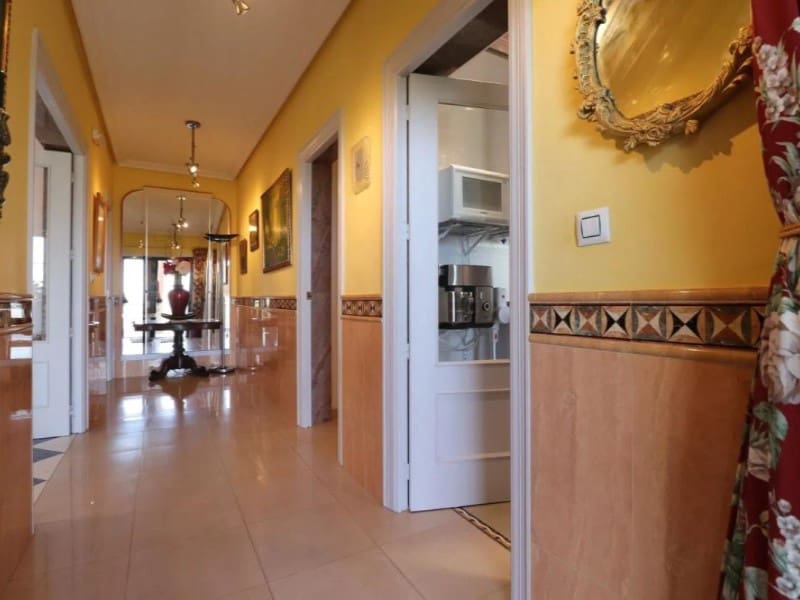 3 slaapkamer Villa te koop in Almoradi met zwembad - € 549.500 (Ref: 9984930)