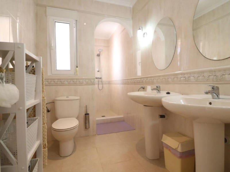 3 soveværelse Villa til salg i Almoradi med swimmingpool - € 585.000 (Ref: 9984934)