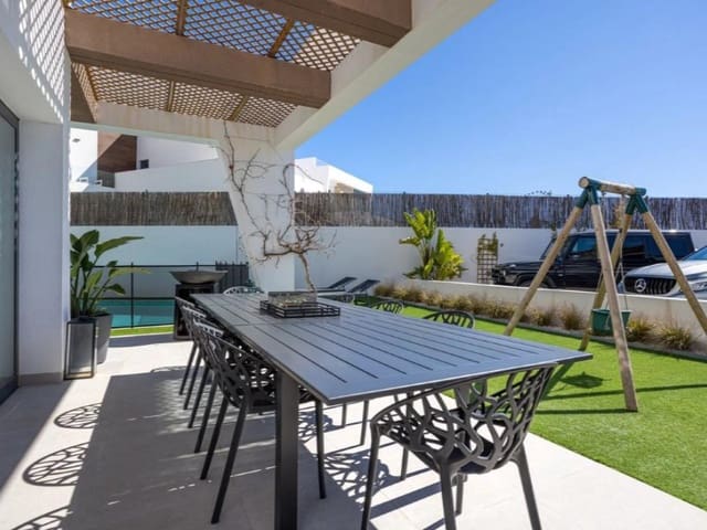 4 sypialnia Willa na sprzedaż w Ciudad Quesada, Rojales z basenem - 699 000 € (Ref: 9984936)
