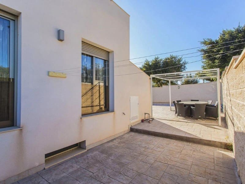 3 bedroom Villa for sale in San Miguel de Salinas with pool - € 682,500 (Ref: 9984937)