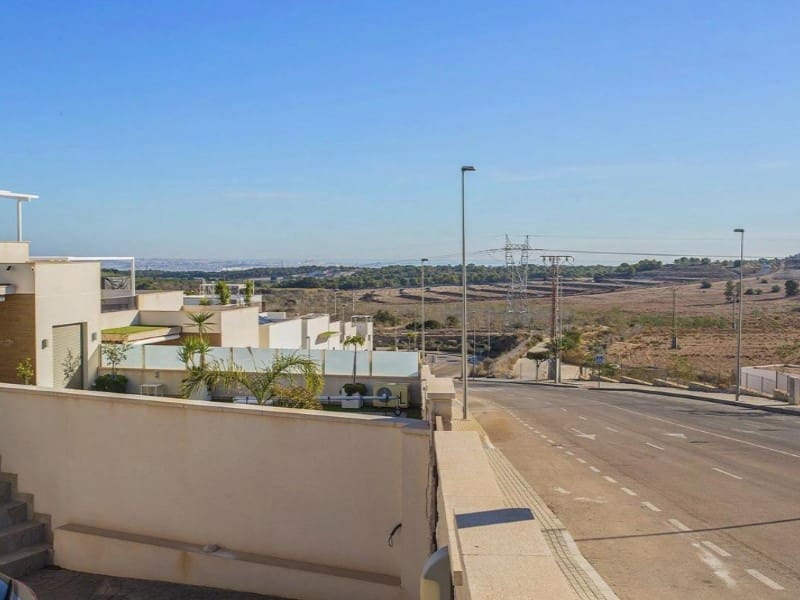 3 bedroom Villa for sale in San Miguel de Salinas with pool - € 682,500 (Ref: 9984937)