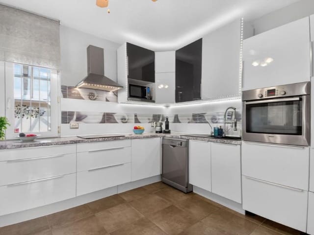 3 soveværelse Villa til salg i Blue Lagoon - € 329.500 (Ref: 9984938)