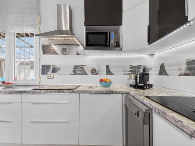 3 soveværelse Villa til salg i Blue Lagoon - € 329.500 (Ref: 9984938)