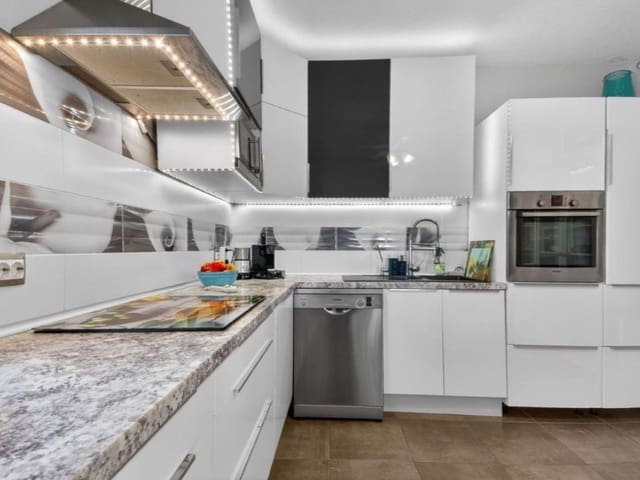 3 soveværelse Villa til salg i Blue Lagoon - € 329.500 (Ref: 9984938)