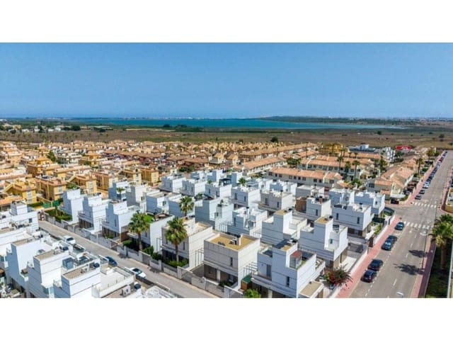 3 soveværelse Villa til salg i Ciudad Quesada, Rojales med swimmingpool - € 399.000 (Ref: 9984942)