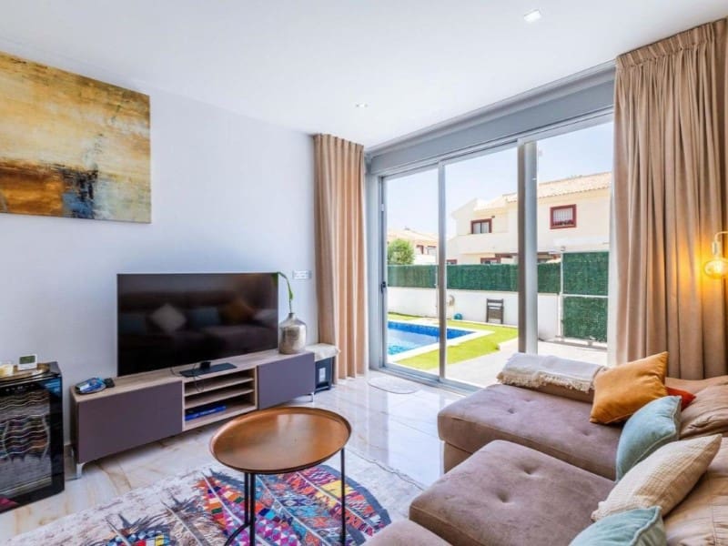 3 soveværelse Villa til salg i Rojales med swimmingpool - € 399.000 (Ref: 9984942)