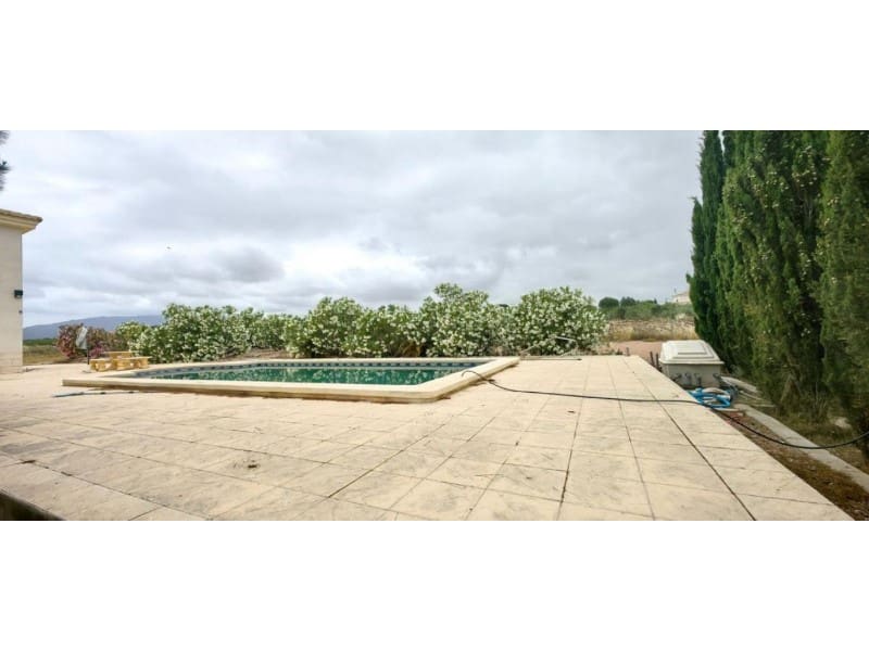 3 soveværelse Villa til salg i Pinoso med swimmingpool - € 375.000 (Ref: 9984944)