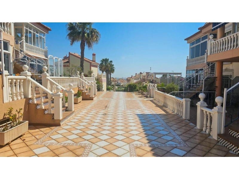 2 camera da letto Villa in vendita in Torrevieja con piscina - 176.000 € (Rif: 9984947)