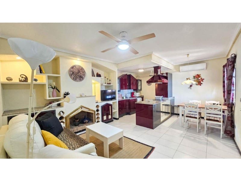 2 camera da letto Villa in vendita in Torrevieja con piscina - 176.000 € (Rif: 9984947)