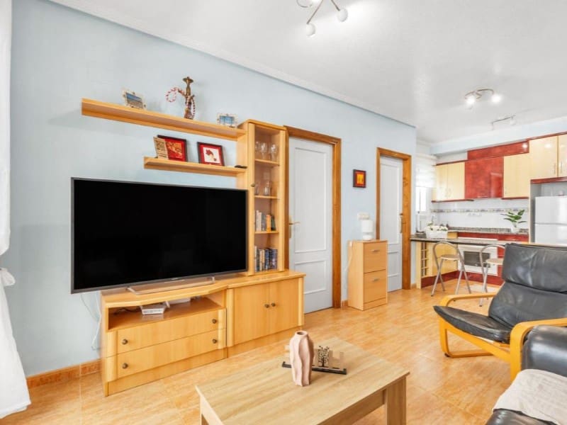 2 bedroom Apartment for sale in Orihuela with pool - € 149,000 (Ref: 9986821)