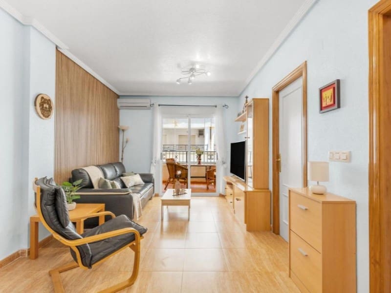 2 bedroom Apartment for sale in Orihuela with pool - € 149,000 (Ref: 9986821)