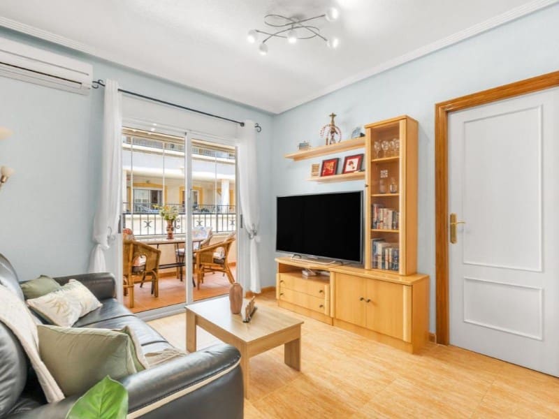 2 bedroom Apartment for sale in Orihuela with pool - € 149,000 (Ref: 9986821)