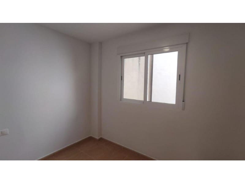 2 slaapkamer Appartement te koop in Alicante stad - € 270.000 (Ref: 9990650)