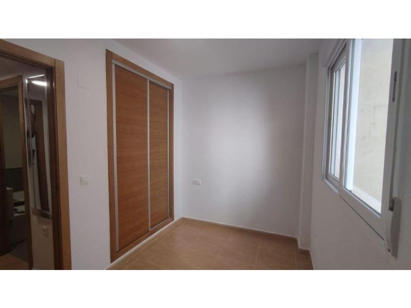 2 slaapkamer Appartement te koop in Alicante stad - € 270.000 (Ref: 9990650)