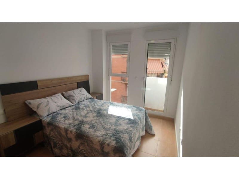 2 slaapkamer Appartement te koop in Alicante stad - € 270.000 (Ref: 9990650)