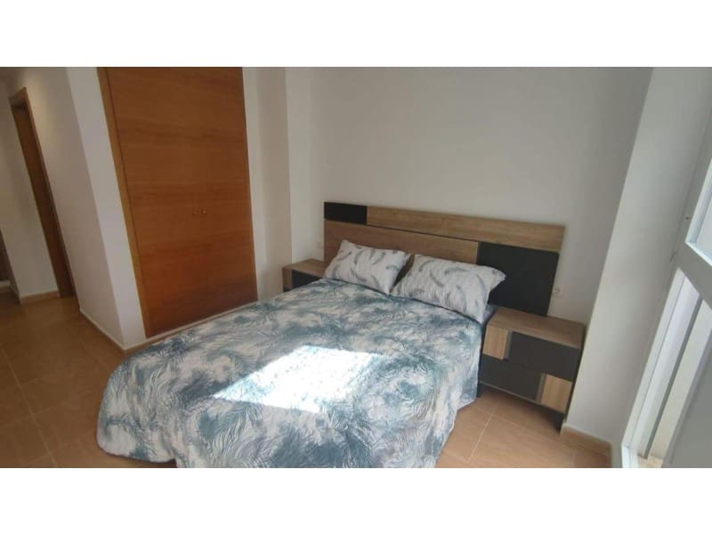 2 slaapkamer Appartement te koop in Alicante stad - € 270.000 (Ref: 9990650)