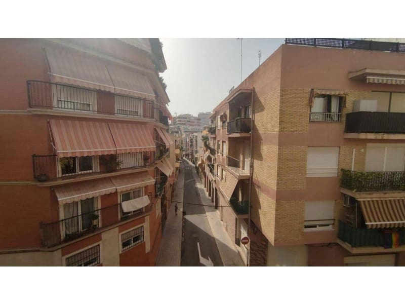 2 slaapkamer Appartement te koop in Alicante stad - € 270.000 (Ref: 9990650)