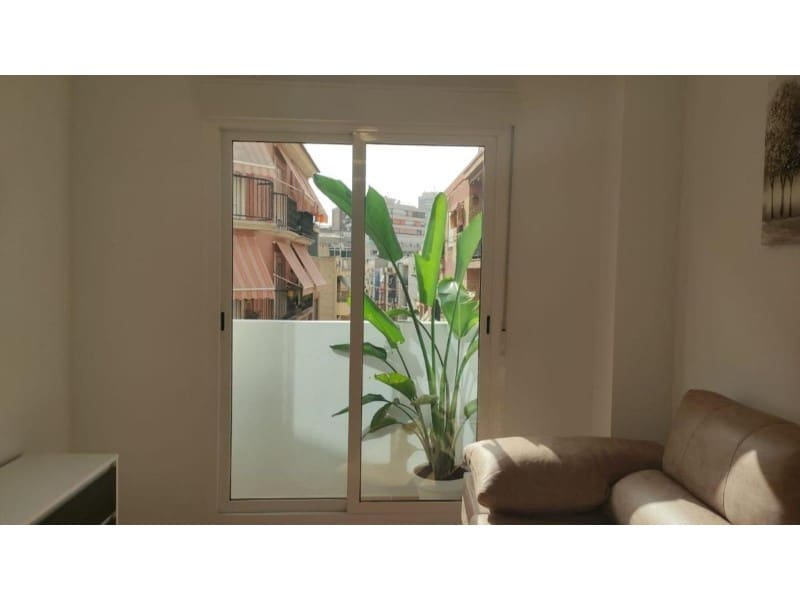 2 slaapkamer Appartement te koop in Alicante stad - € 270.000 (Ref: 9990650)