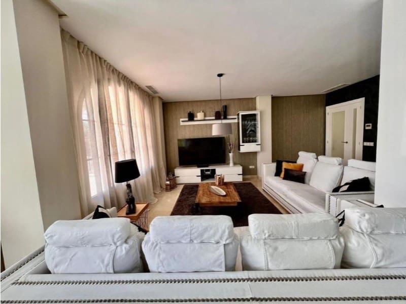 3 slaapkamer Villa te koop in Finestrat met zwembad - € 680.000 (Ref: 9990659)