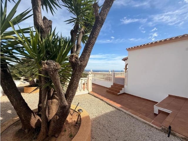 4 quarto Moradia para venda em Oltamar - Cucarres, Calpe / Calp com piscina - 690 000 € (Ref: 9990661)
