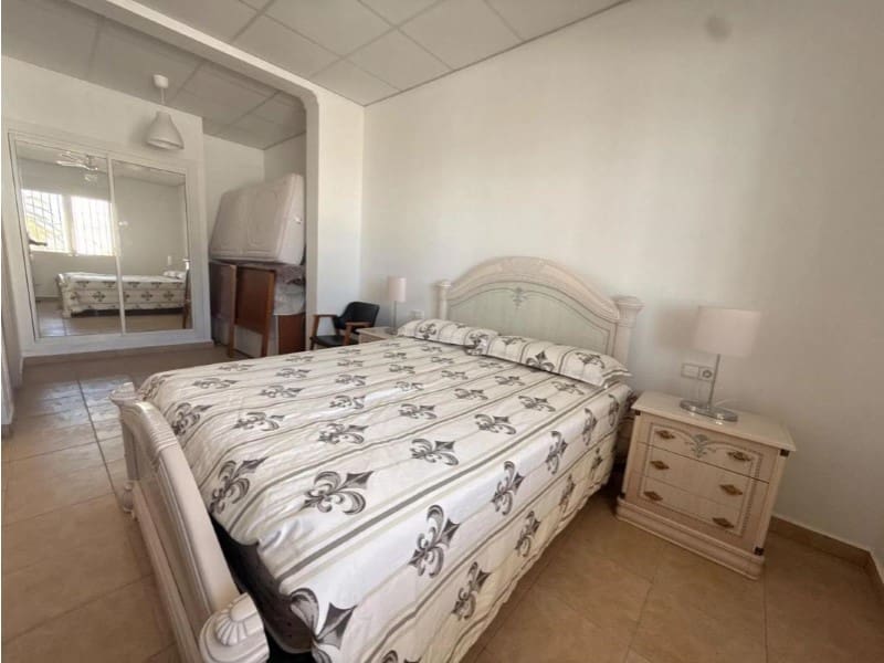 4 quarto Moradia para venda em Calpe / Calp com piscina - 690 000 € (Ref: 9990661)