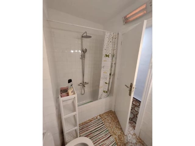 3 quarto Apartamento para venda em Juan XXIII, Alicante cidade - 140 000 € (Ref: 9990664)