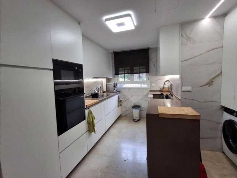 2 bedroom Apartment for sale in Finestrat with pool - € 437,000 (Ref: 9990666)