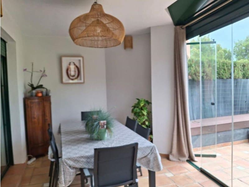 2 bedroom Apartment for sale in Finestrat with pool - € 437,000 (Ref: 9990666)