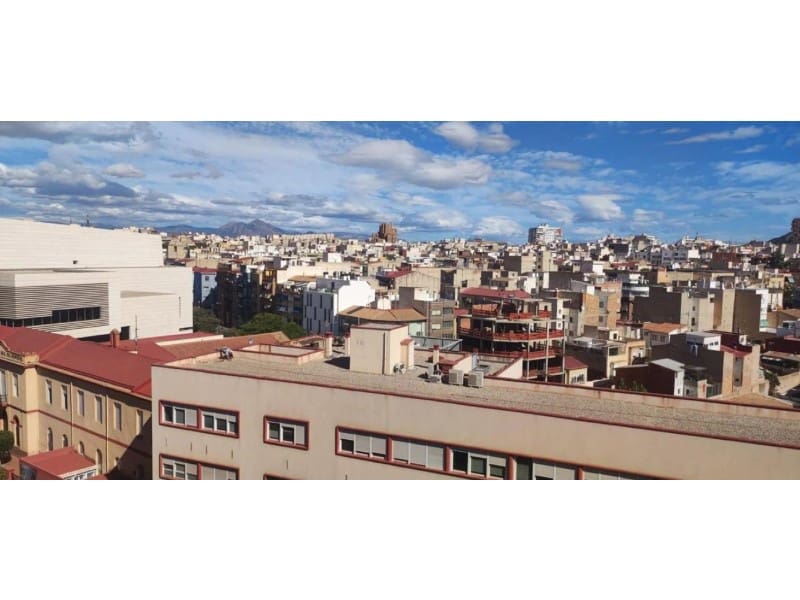 2 soveværelse Lejlighed til salg i Alicante by - € 280.000 (Ref: 9990673)