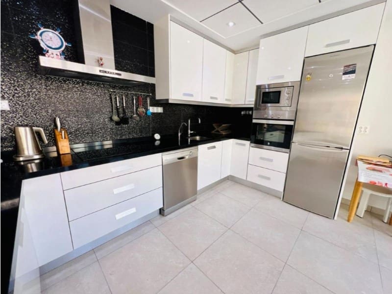 3 sypialnia Apartament na sprzedaż w Torrevieja - 300 000 € (Ref: 9995089)