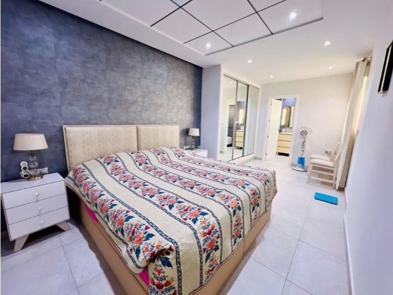 3 sypialnia Apartament na sprzedaż w Torrevieja - 300 000 € (Ref: 9995089)