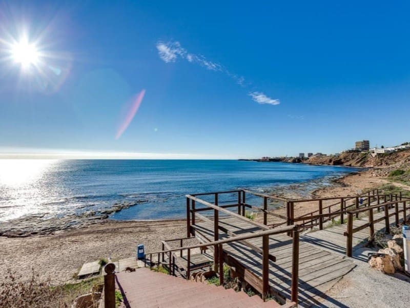 3 sypialnia Apartament na sprzedaż w Torrevieja - 300 000 € (Ref: 9995089)