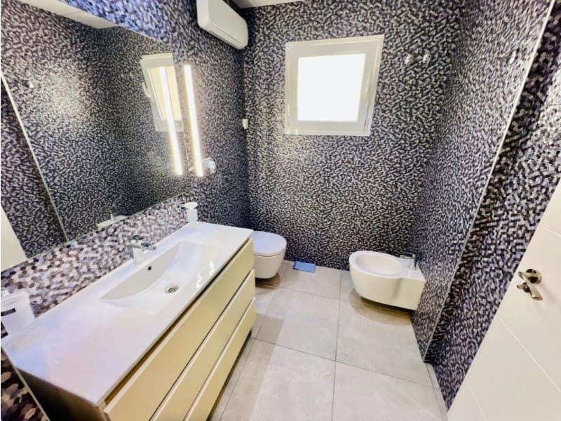 3 sypialnia Apartament na sprzedaż w Torrevieja - 300 000 € (Ref: 9995089)