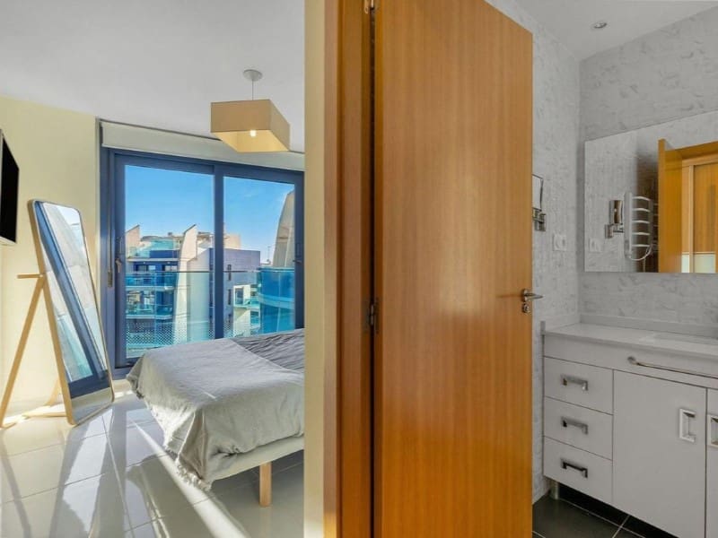 2 slaapkamer Appartement te koop in Punta Prima - € 699.000 (Ref: 9995091)
