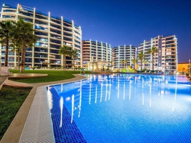 2 slaapkamer Appartement te koop in Punta Prima, Torrevieja - € 699.000 (Ref: 9995091)
