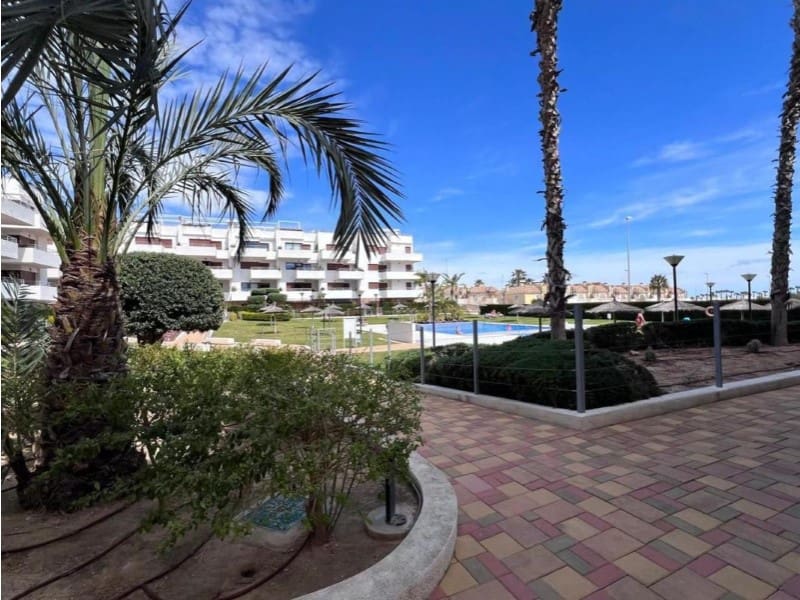 2 soverom Leilighet til salgs i Playa Flamenca med svømmebasseng - € 215 900 (Ref: 9995093)