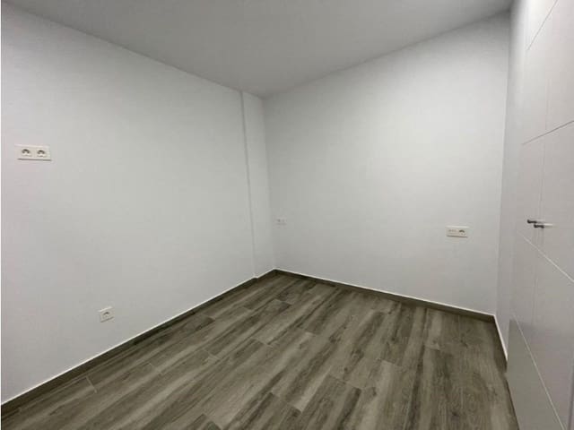 3 sovrum Lägenhet till salu i Las Piscinas Naturales, Torrevieja med pool - 299 900 € (Ref: 9995098)