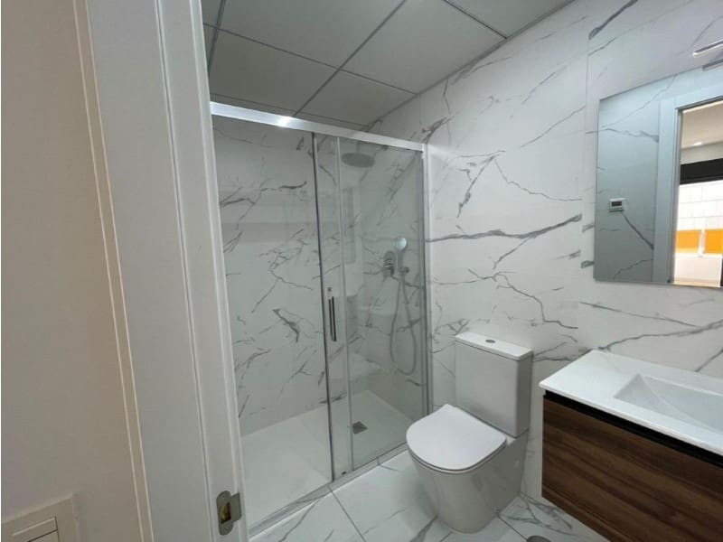 3 sovrum Lägenhet till salu i Torrevieja med pool - 299 900 € (Ref: 9995098)