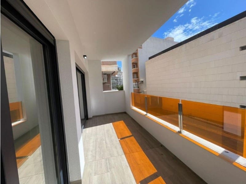 3 sovrum Lägenhet till salu i Torrevieja med pool - 299 900 € (Ref: 9995098)