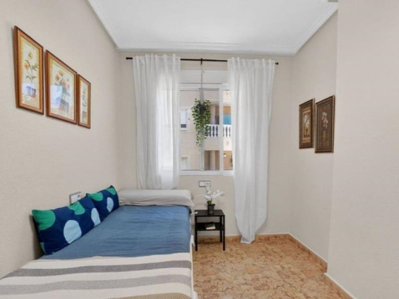 3 soveværelse Lejlighed til salg i Torrevieja med swimmingpool - € 159.000 (Ref: 9995113)