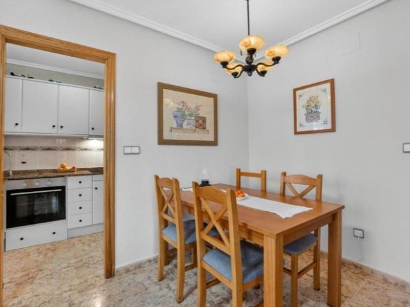 3 soveværelse Lejlighed til salg i Torrevieja med swimmingpool - € 159.000 (Ref: 9995113)
