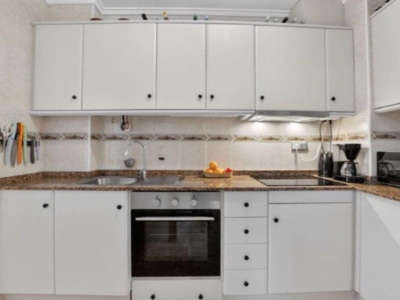 3 soveværelse Lejlighed til salg i Torrevieja med swimmingpool - € 159.000 (Ref: 9995113)