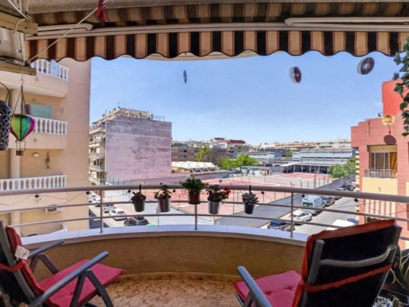 3 soveværelse Lejlighed til salg i Torrevieja med swimmingpool - € 159.000 (Ref: 9995113)