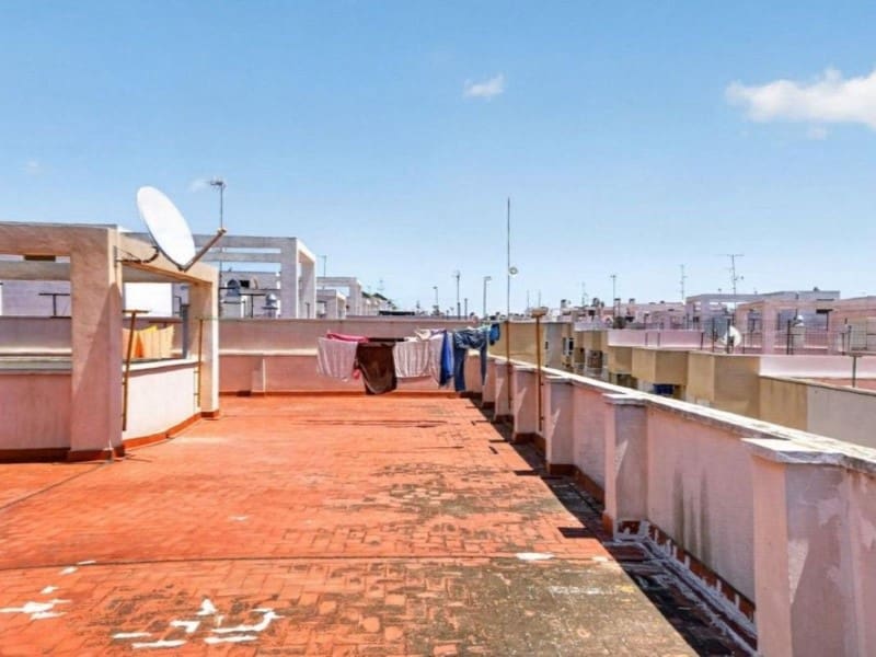 3 soveværelse Lejlighed til salg i Torrevieja med swimmingpool - € 159.000 (Ref: 9995113)