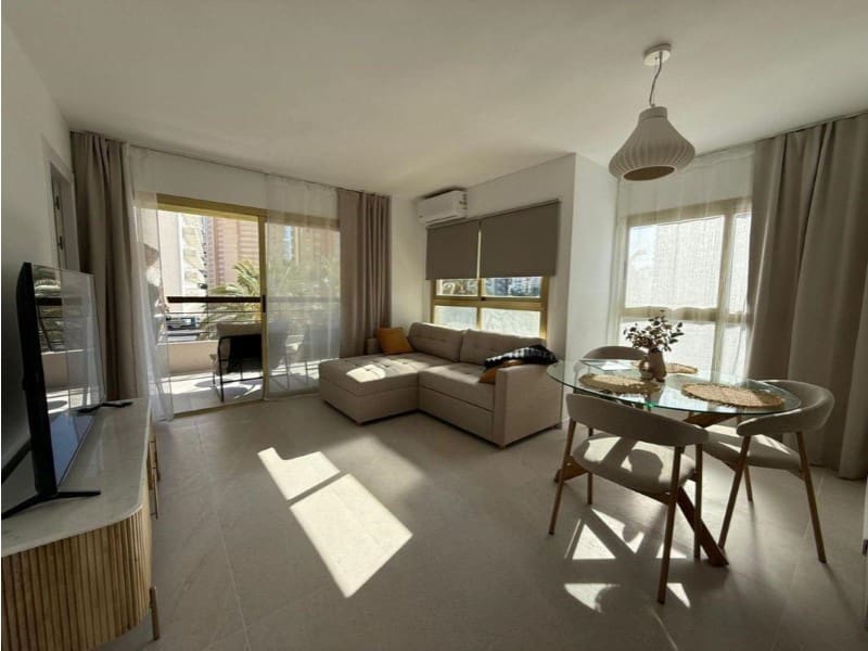 1 soverom Leilighet til salgs i Benidorm med svømmebasseng - € 269 000 (Ref: 9995125)